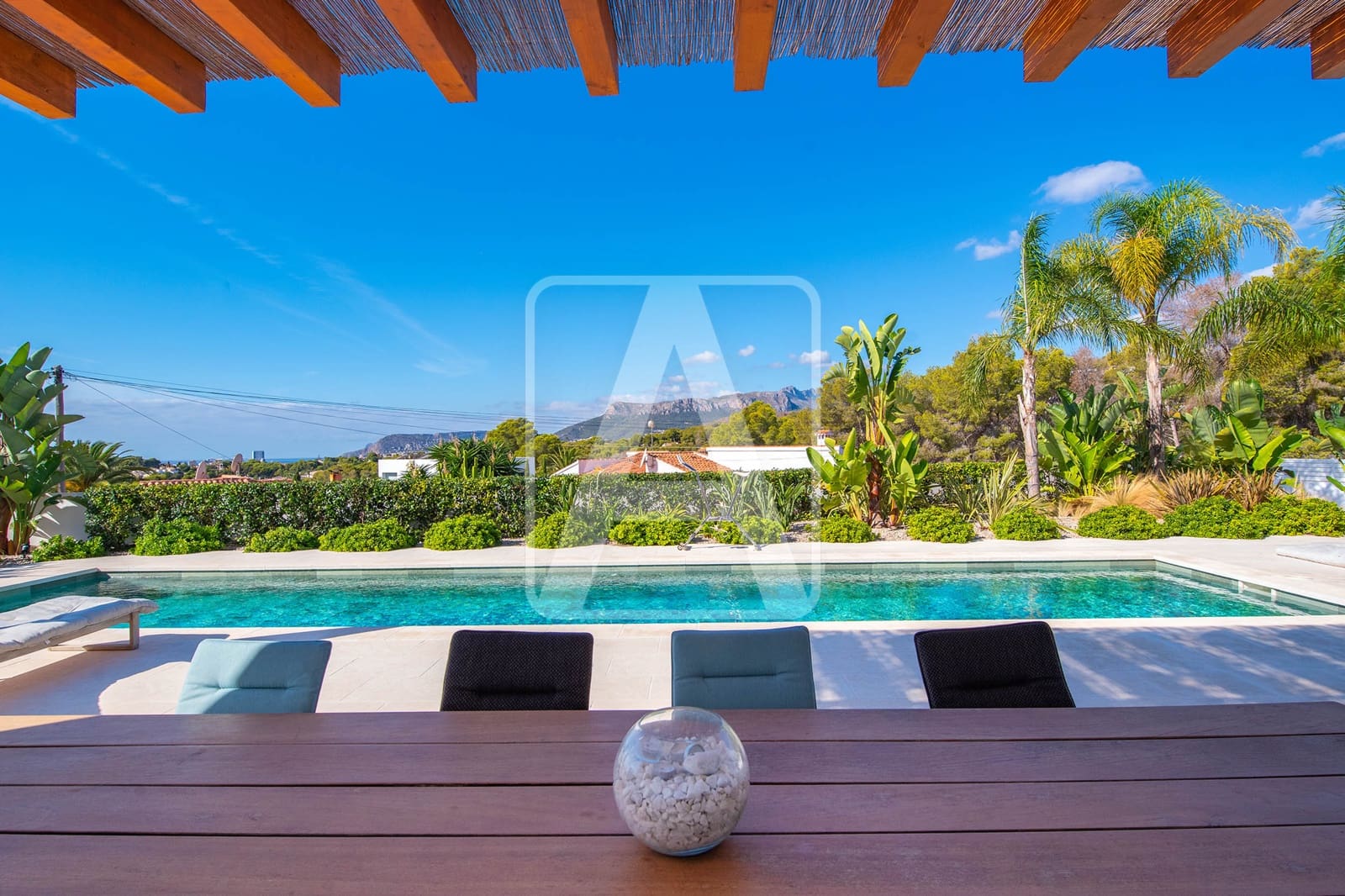 6 slaapkamer Villa te koop in Benissa met garage - € 2.150.000 (Ref: 9553206)