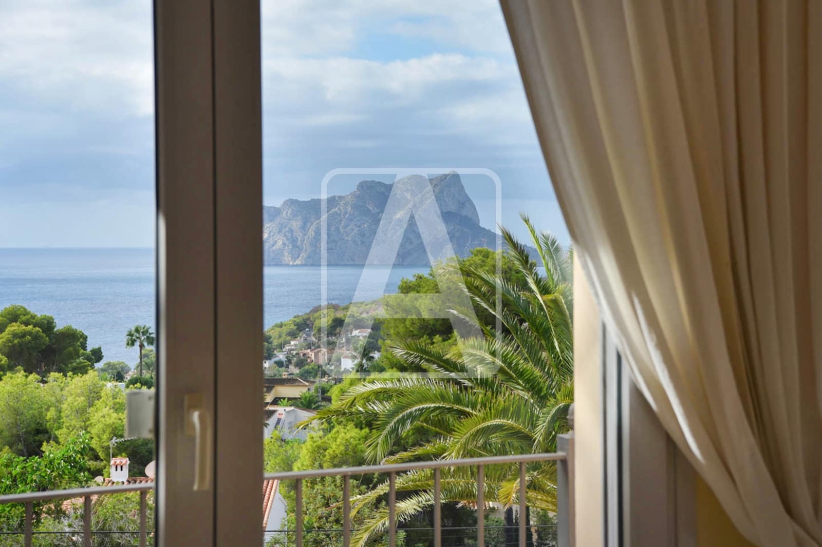 3 slaapkamer Villa te koop in Benissa met zwembad garage - € 1.295.000 (Ref: 9553207)