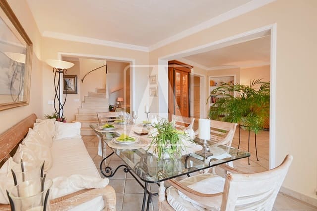 3 slaapkamer Villa te koop in Benissa met zwembad garage - € 1.295.000 (Ref: 9553207)