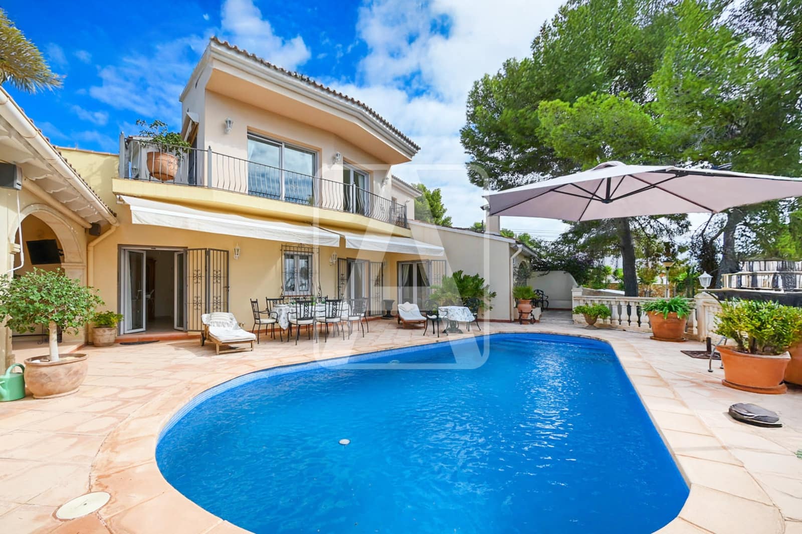 3 slaapkamer Villa te koop in Benissa met zwembad garage - € 1.295.000 (Ref: 9553207)