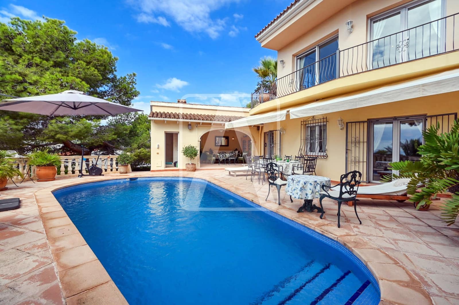 3 slaapkamer Villa te koop in Benissa met zwembad garage - € 1.295.000 (Ref: 9553207)