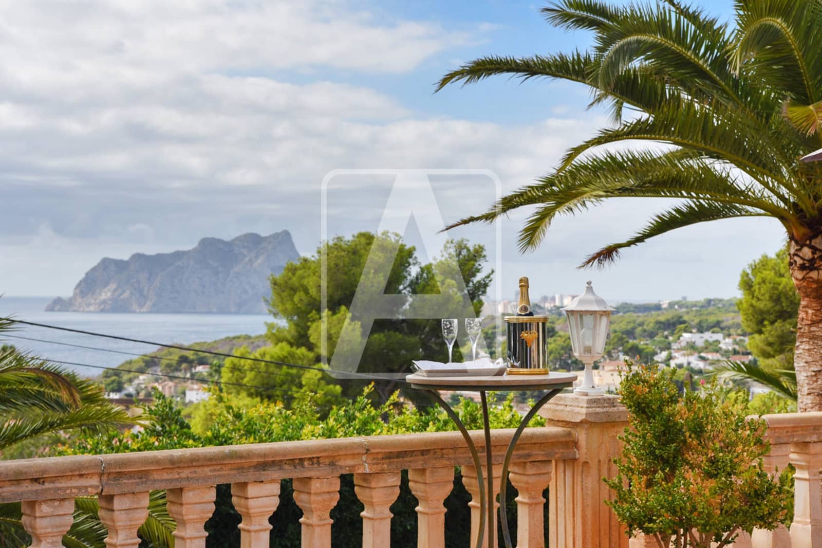 3 slaapkamer Villa te koop in Benissa met zwembad garage - € 1.295.000 (Ref: 9553207)