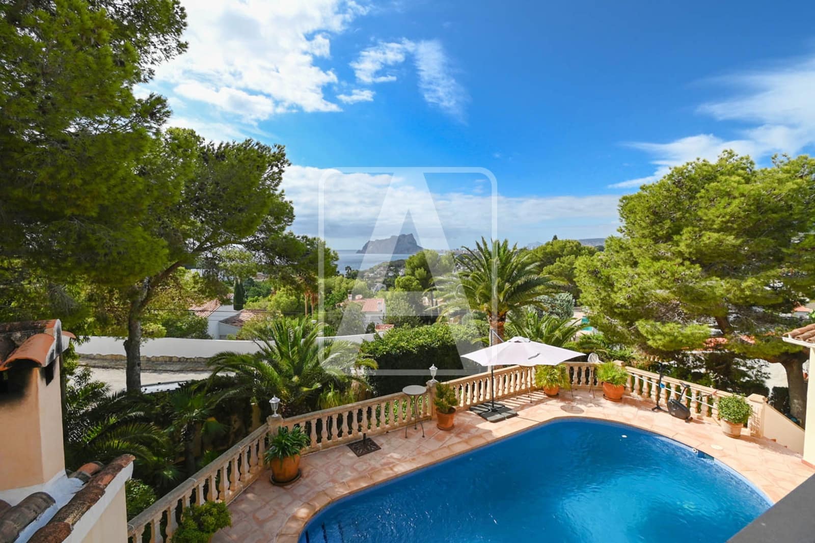 3 slaapkamer Villa te koop in Benissa met zwembad garage - € 1.295.000 (Ref: 9553207)