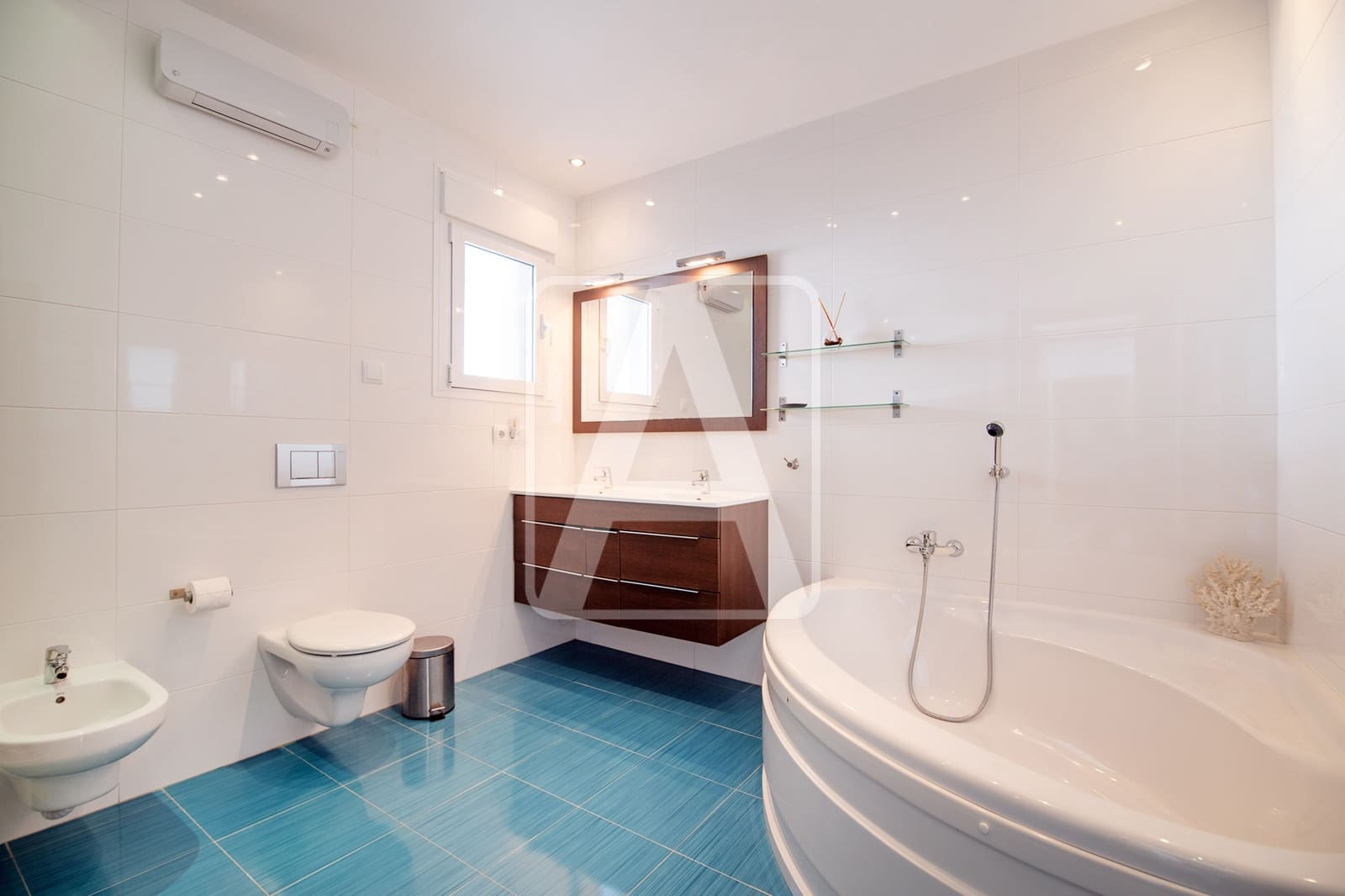 3 bedroom Villa for sale in Moraira with pool garage - € 995,000 (Ref: 9590571)