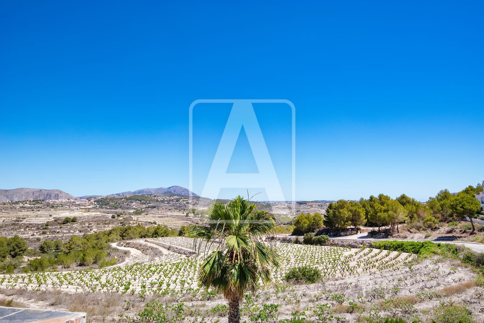 3 bedroom Villa for sale in Moraira with pool garage - € 995,000 (Ref: 9590571)