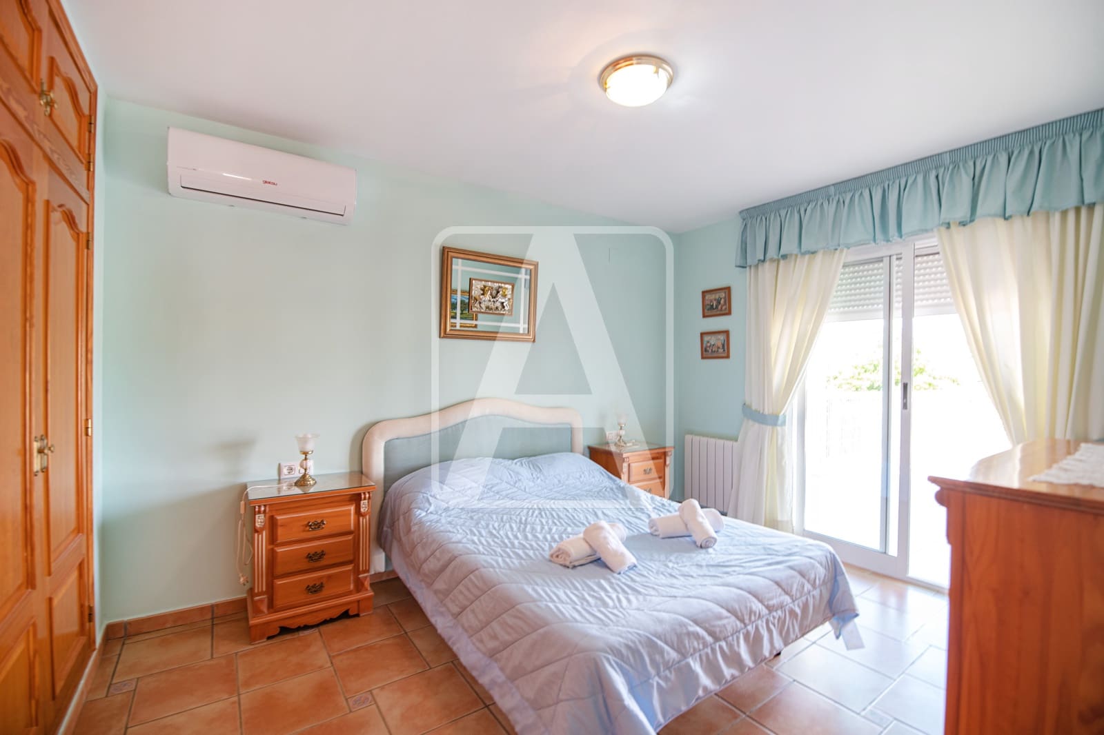 4 makuuhuone Huvila myytävänä paikassa Calpe / Calp mukana uima-altaan 
autotalli - 595 000 € (Ref: 9590572)