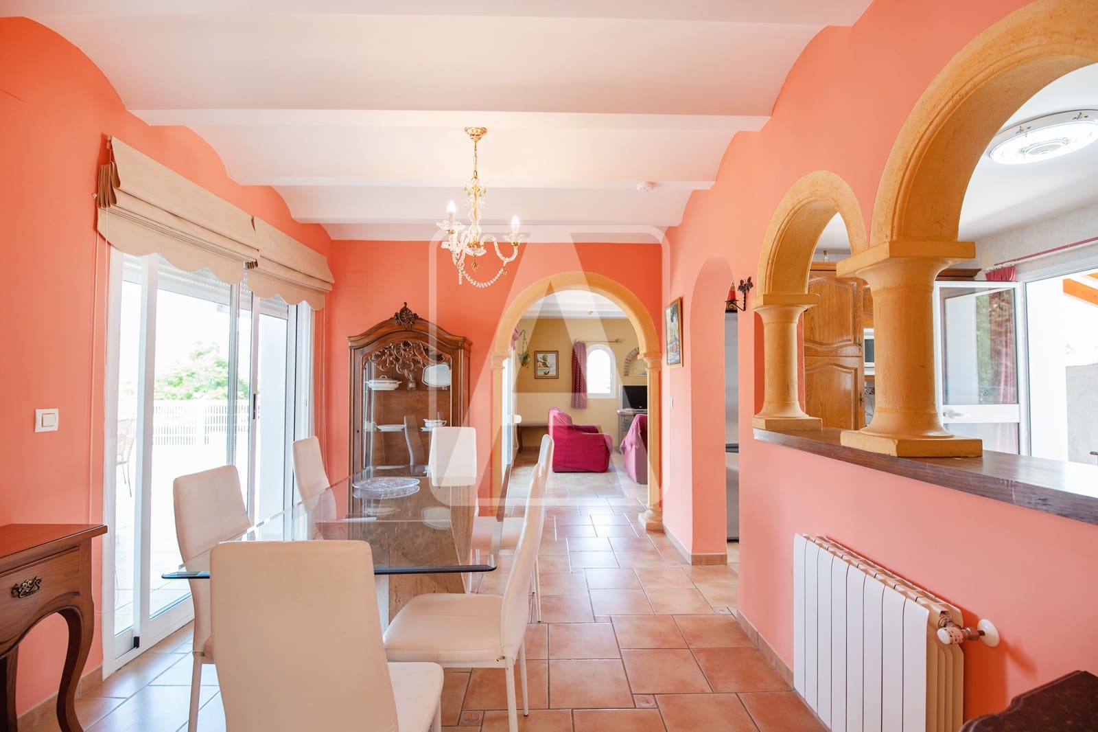 4 makuuhuone Huvila myytävänä paikassa Calpe / Calp mukana uima-altaan 
autotalli - 595 000 € (Ref: 9590572)