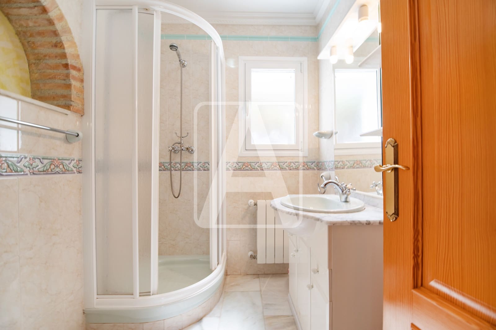 4 makuuhuone Huvila myytävänä paikassa Calpe / Calp mukana uima-altaan 
autotalli - 595 000 € (Ref: 9590572)