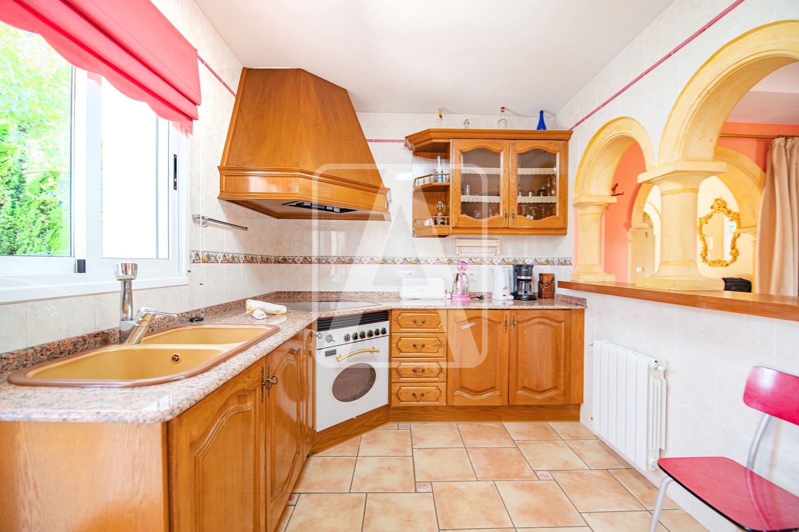 4 makuuhuone Huvila myytävänä paikassa Calpe / Calp mukana uima-altaan 
autotalli - 595 000 € (Ref: 9590572)