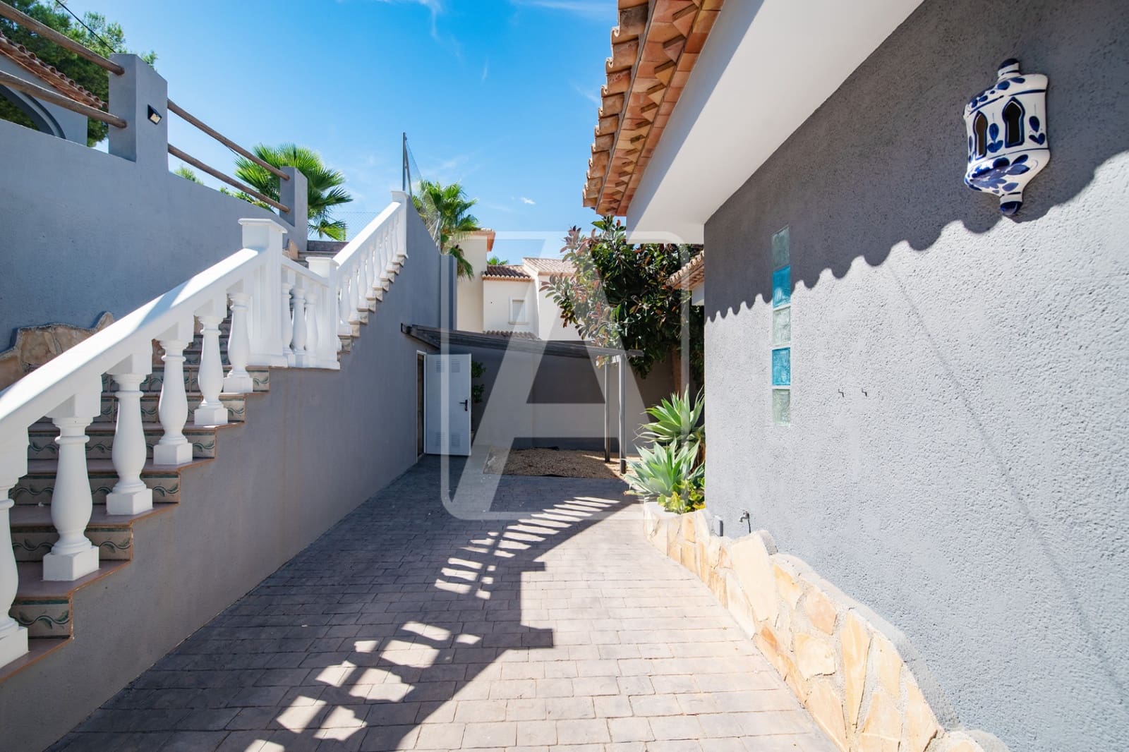 4 makuuhuone Huvila myytävänä paikassa Calpe / Calp mukana uima-altaan 
autotalli - 595 000 € (Ref: 9590572)