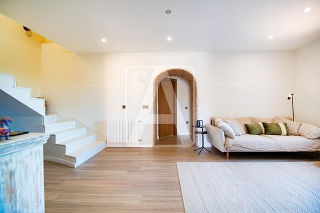 5 makuuhuone Maalaistalo myytävänä paikassa Moraira, Teulada-Moraira mukana 
autotalli - 1 695 000 € (Ref: 9590574)