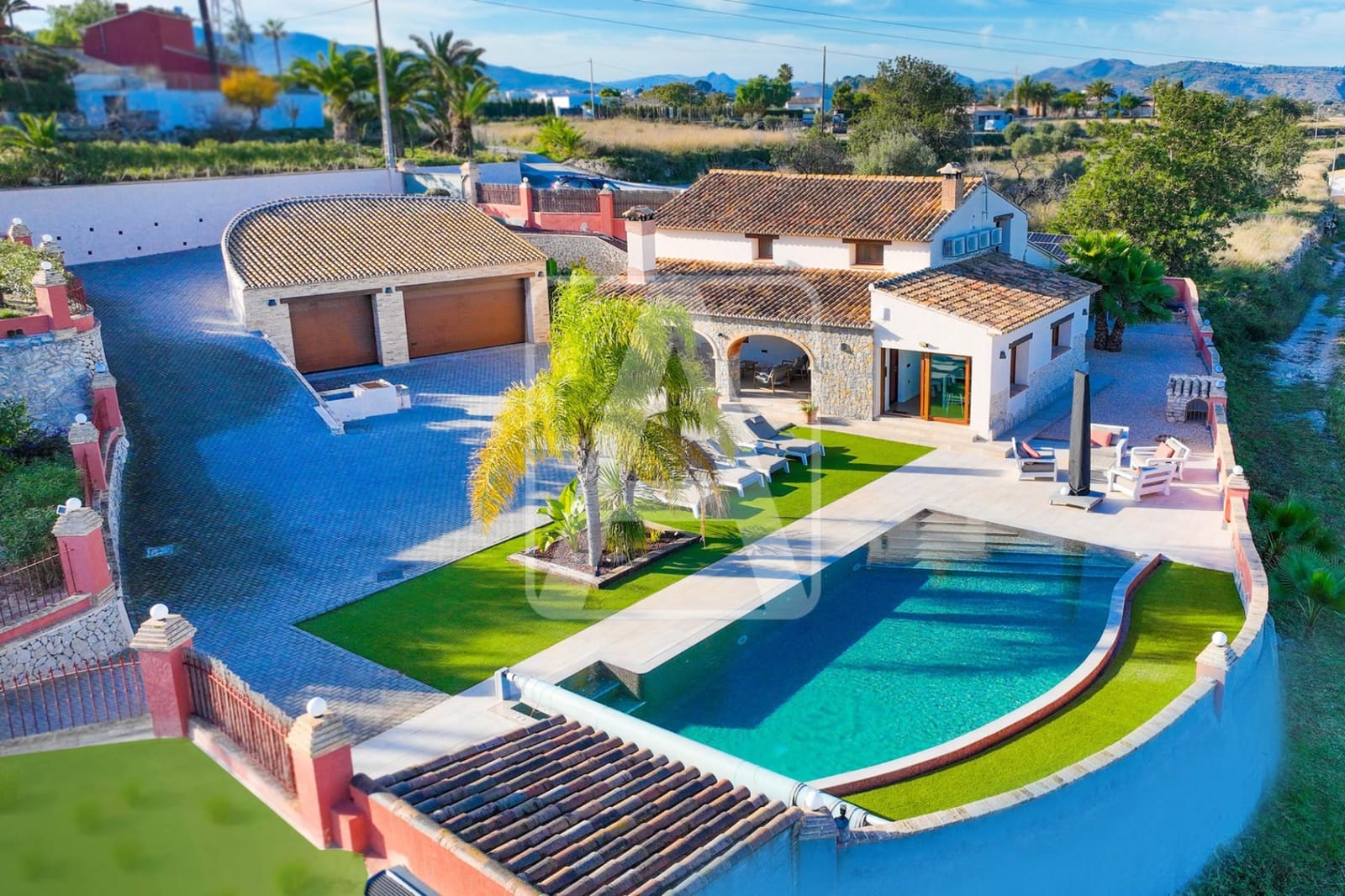 5 makuuhuone Maalaistalo myytävänä paikassa Moraira mukana 
autotalli - 1 695 000 € (Ref: 9590574)