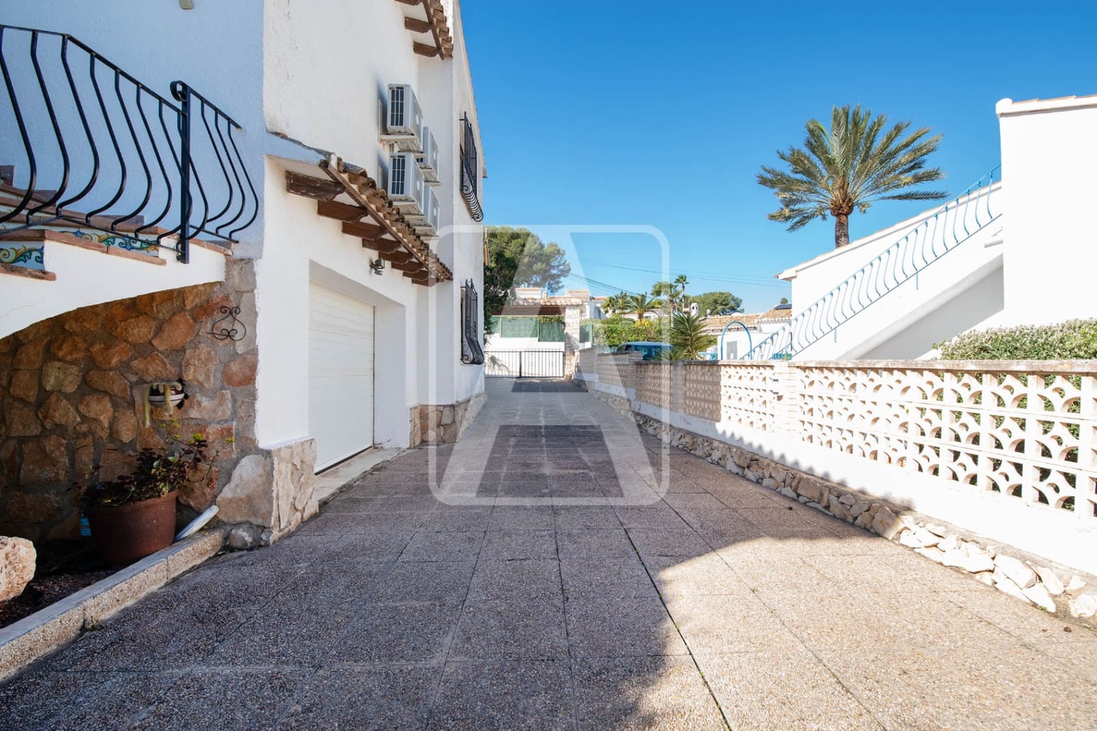 5 chambre Villa/Maison à vendre à Benissa avec piscine garage - 995 000 € (Ref: 9606495)