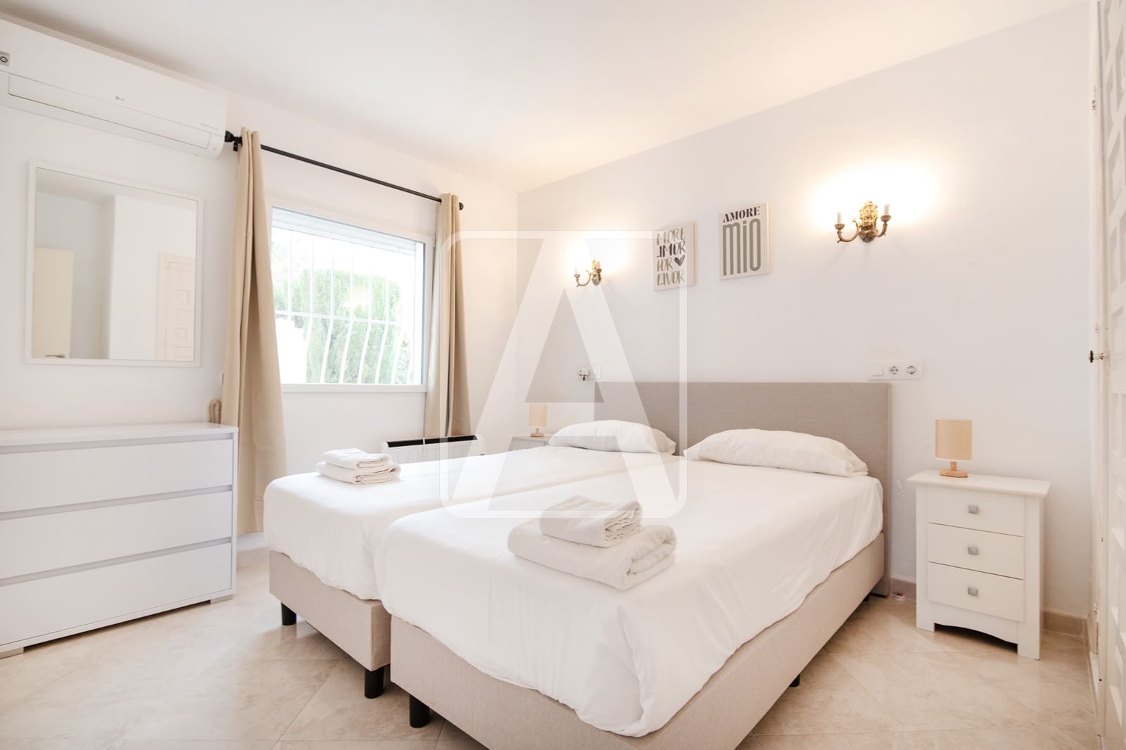 Chalet de 2 habitaciones en Calpe / Calp en venta con piscina garaje - 425.000 € (Ref: 9614267)