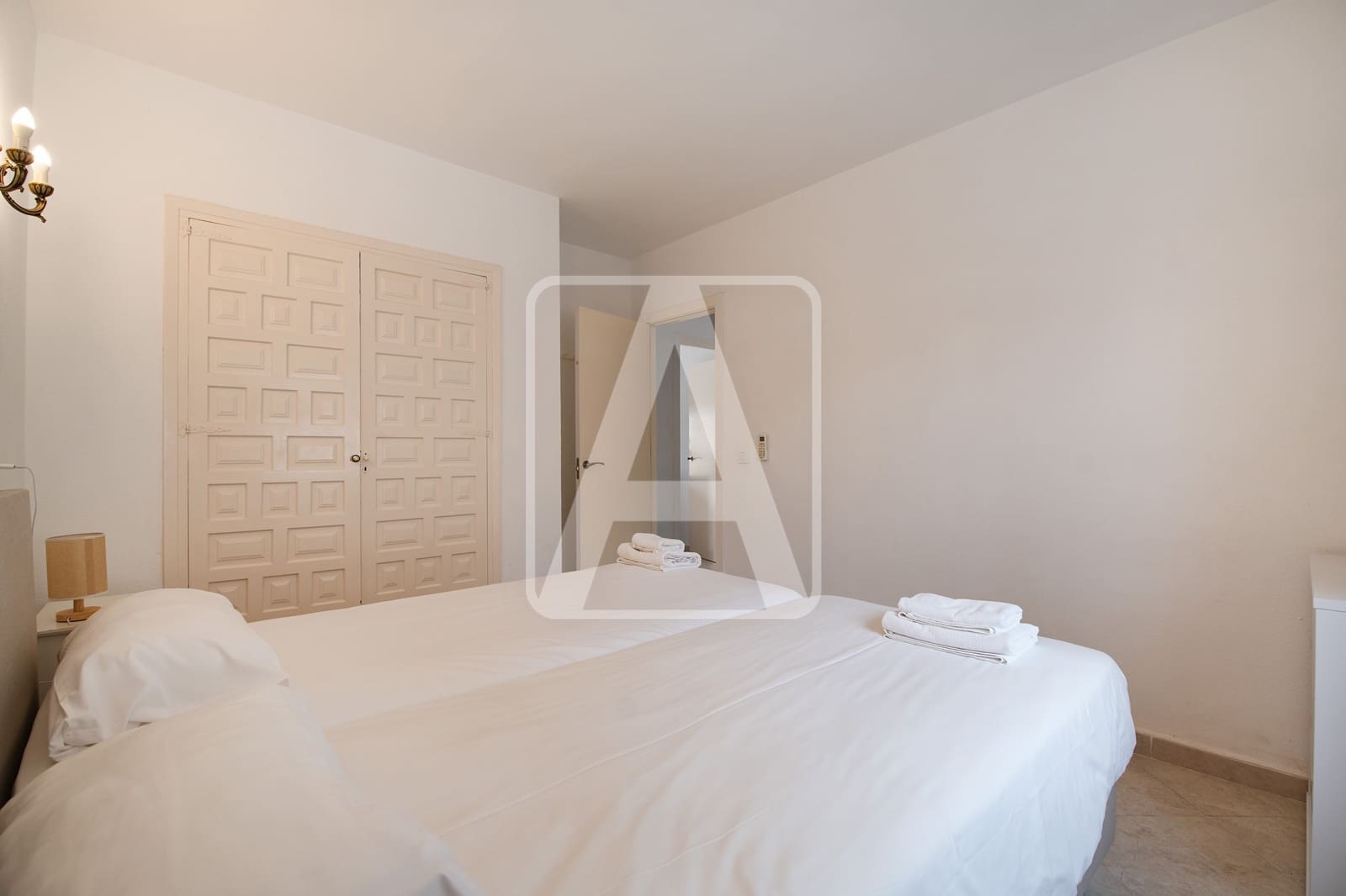 Chalet de 2 habitaciones en Calpe / Calp en venta con piscina garaje - 425.000 € (Ref: 9614267)