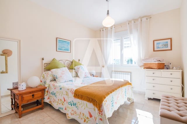 4 soverom Villa til salgs i Benissa med garasje - € 640 000 (Ref: 9630609)