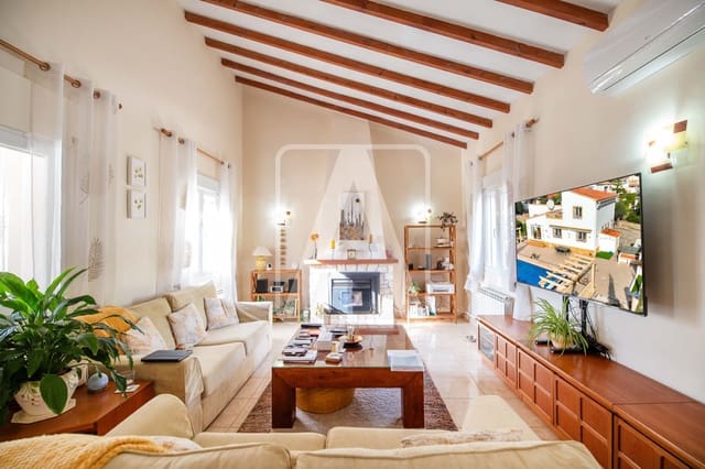 4 soverom Villa til salgs i Benissa med garasje - € 640 000 (Ref: 9630609)