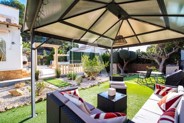 4 soverom Villa til salgs i Benissa med garasje - € 640 000 (Ref: 9630609)