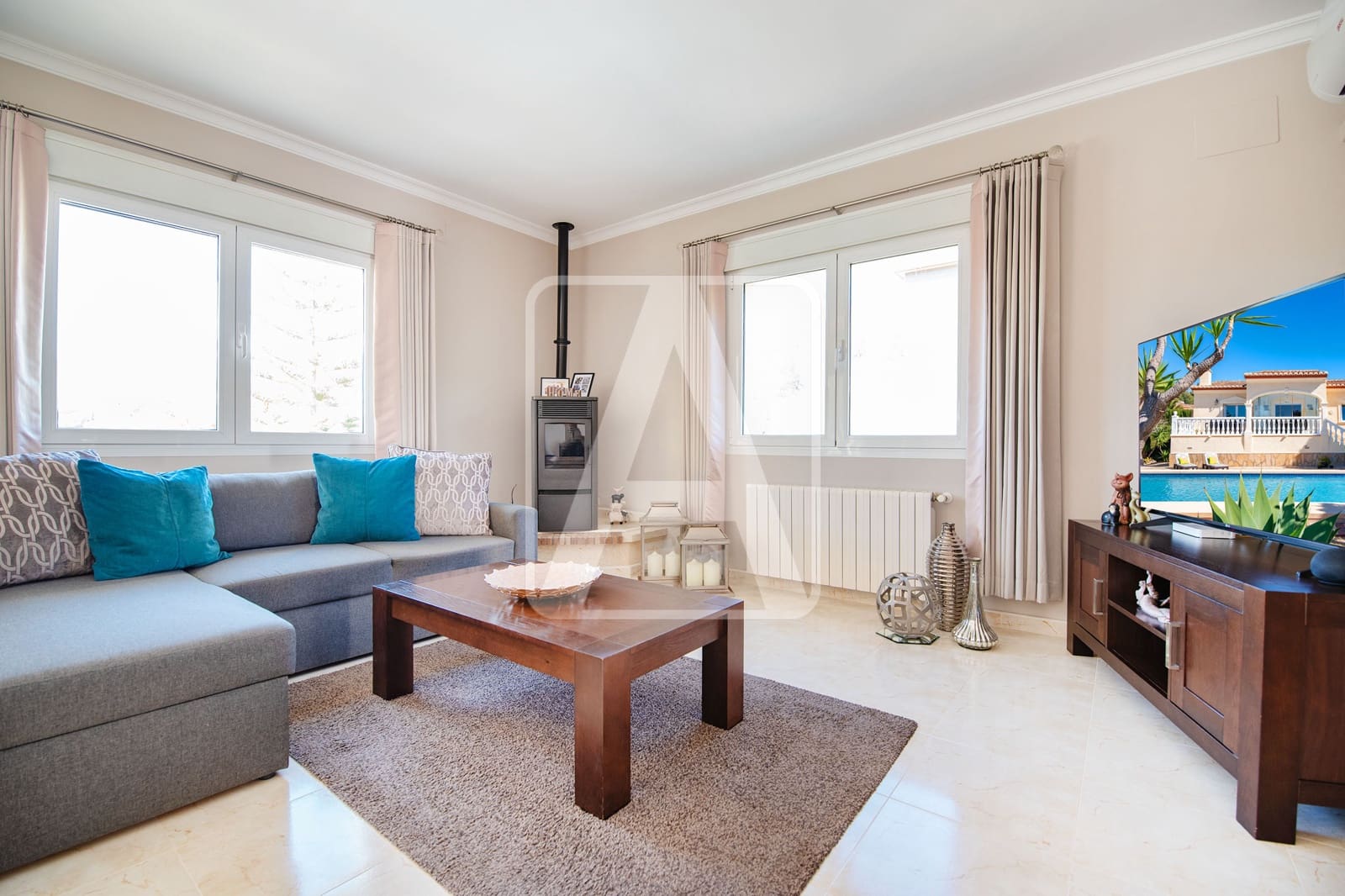 3 bedroom Villa for sale in Calpe / Calp with pool garage - € 525,000 (Ref: 9652438)