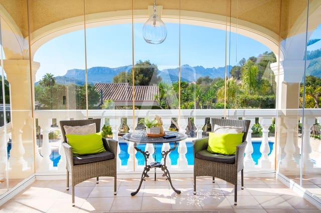 3 bedroom Villa for sale in Calpe / Calp with pool garage - € 525,000 (Ref: 9652438)