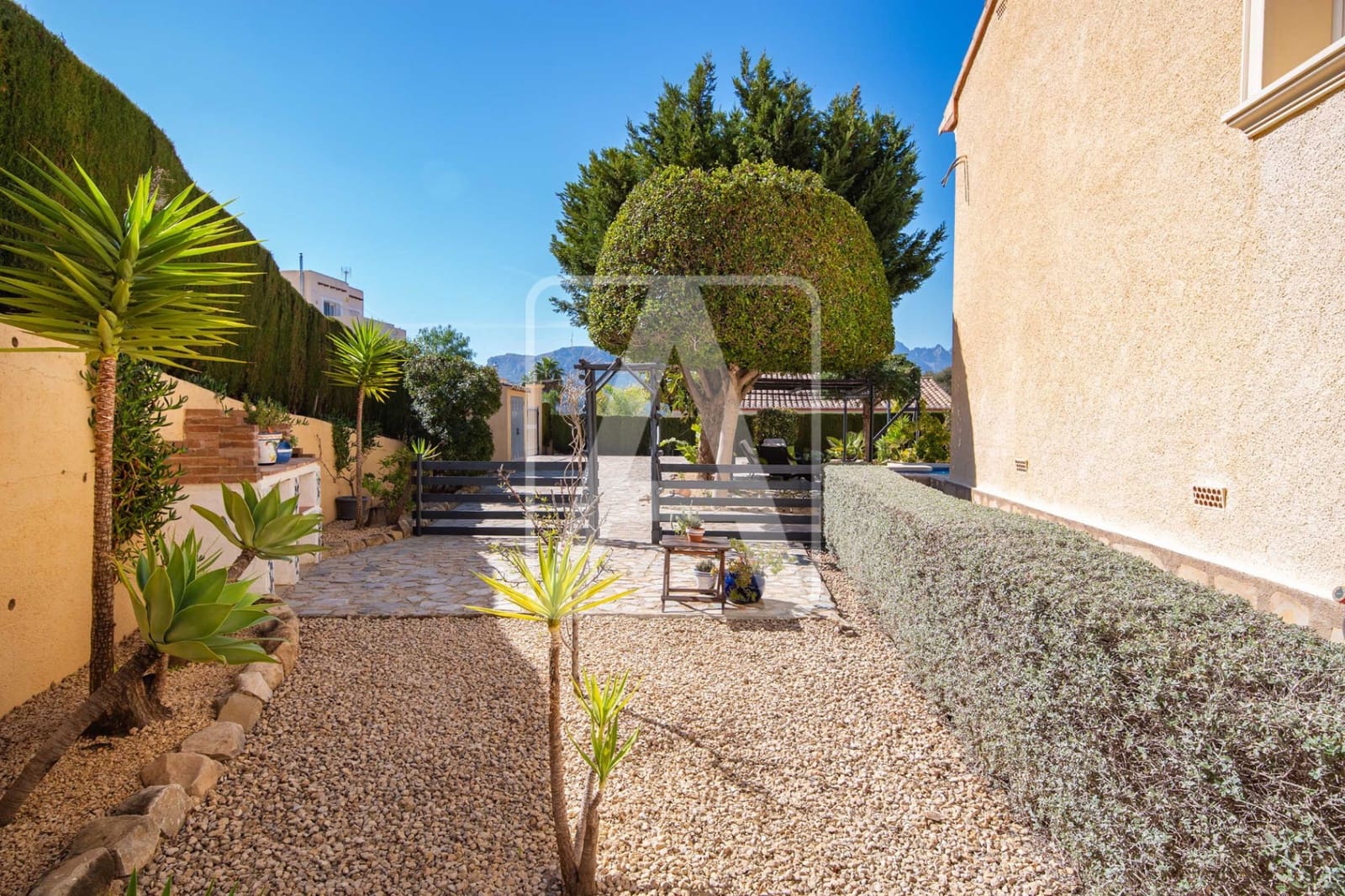 3 bedroom Villa for sale in Calpe / Calp with pool garage - € 525,000 (Ref: 9652438)