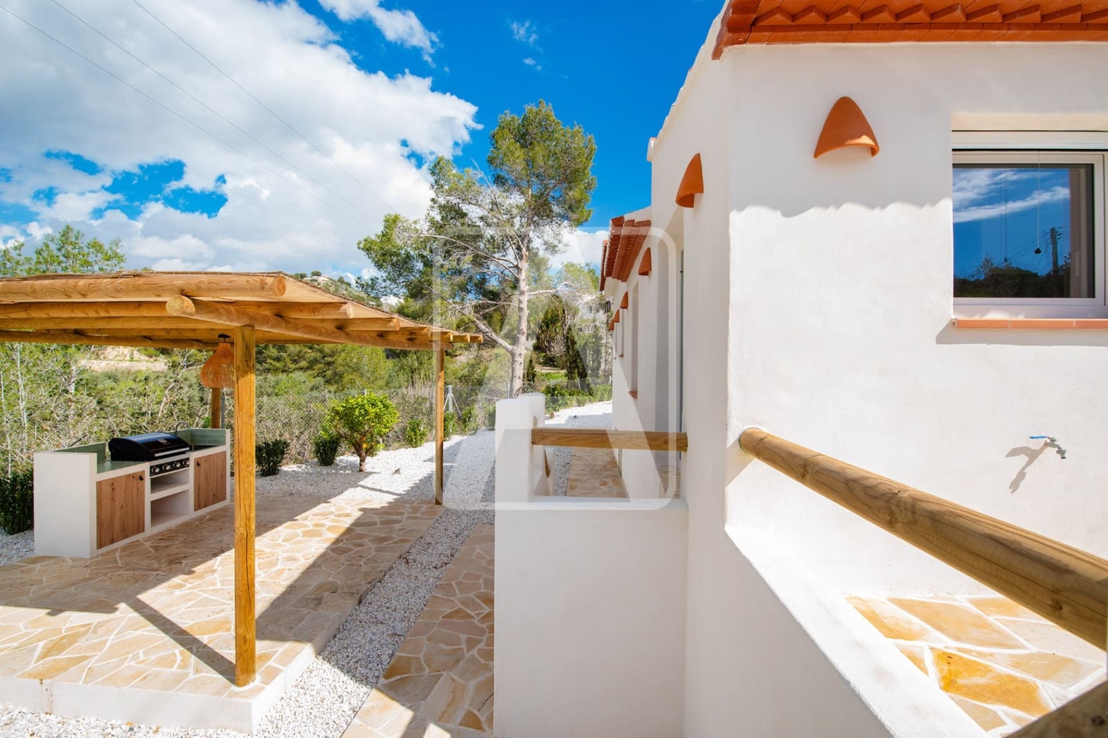 2 sypialnia Willa na sprzedaż w Calpe / Calp z basenem garażem - 679 000 € (Ref: 9673575)