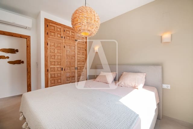 2 quarto Moradia para venda em Calpe / Calp com piscina garagem - 679 000 € (Ref: 9673575)