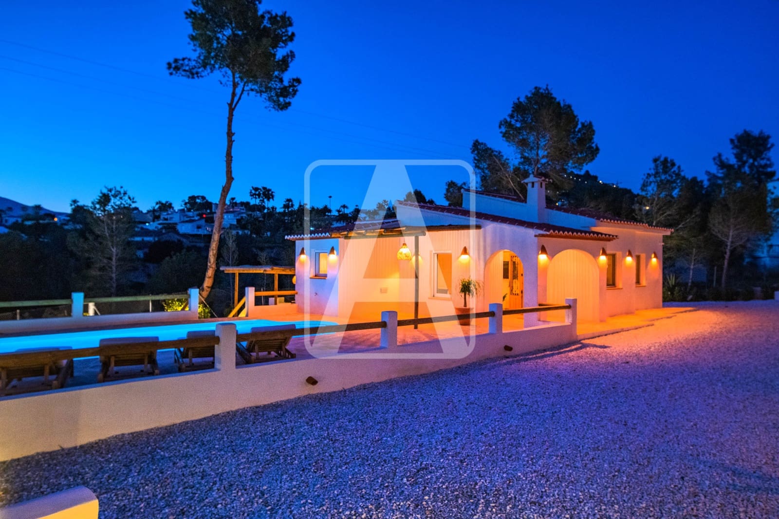 2 bedroom Villa for sale in Calpe / Calp with pool garage - € 679,000 (Ref: 9673575)
