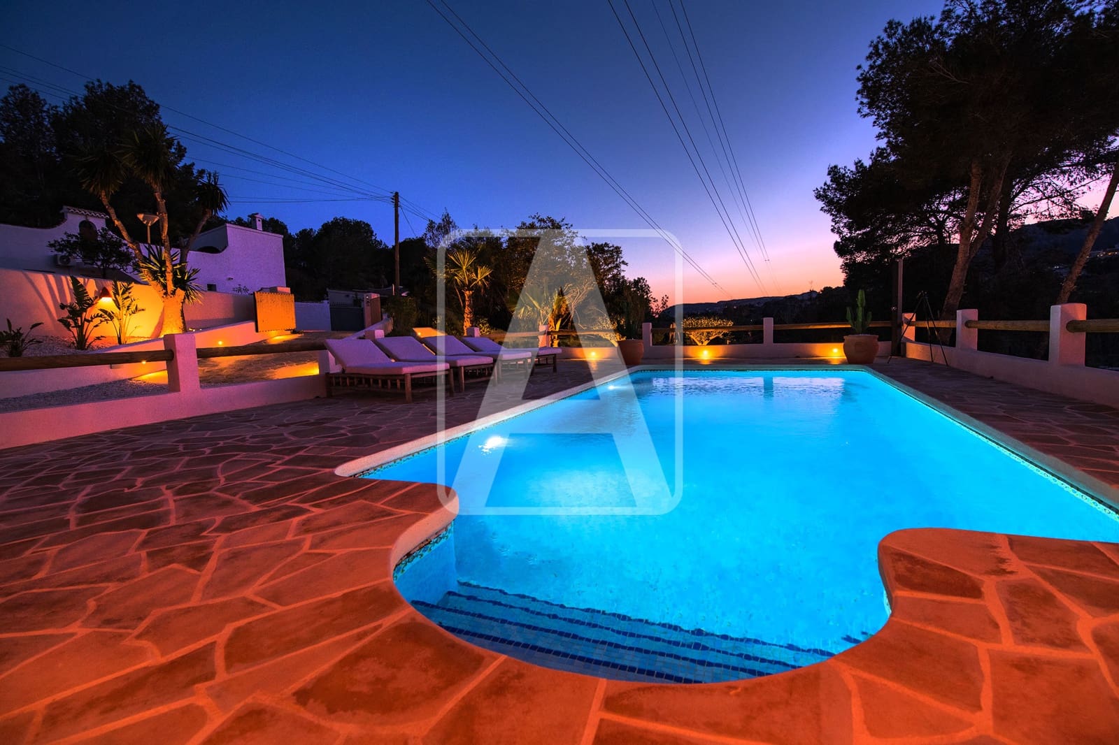 2 bedroom Villa for sale in Calpe / Calp with pool garage - € 679,000 (Ref: 9673575)