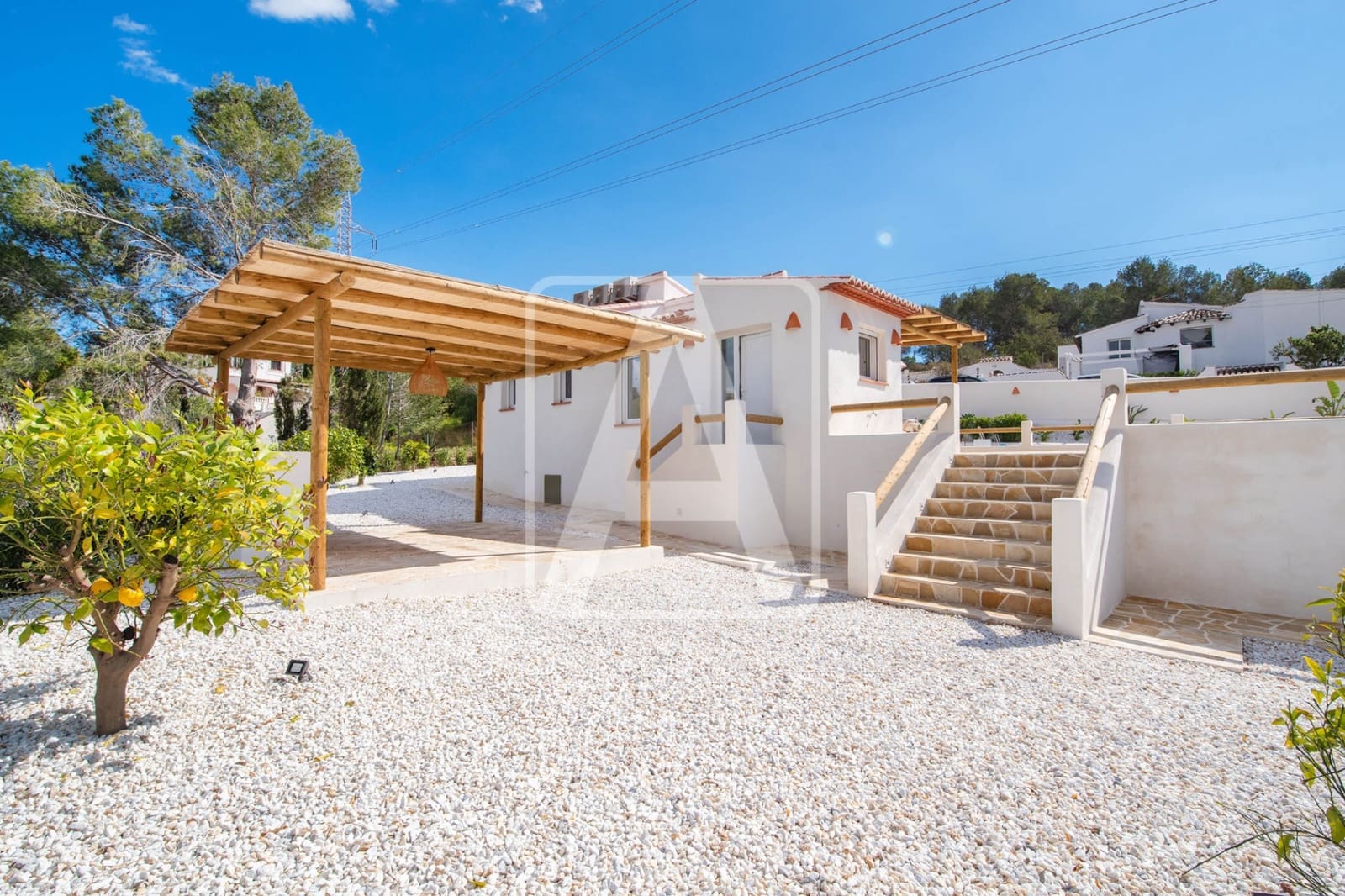 2 bedroom Villa for sale in Calpe / Calp with pool garage - € 679,000 (Ref: 9673575)