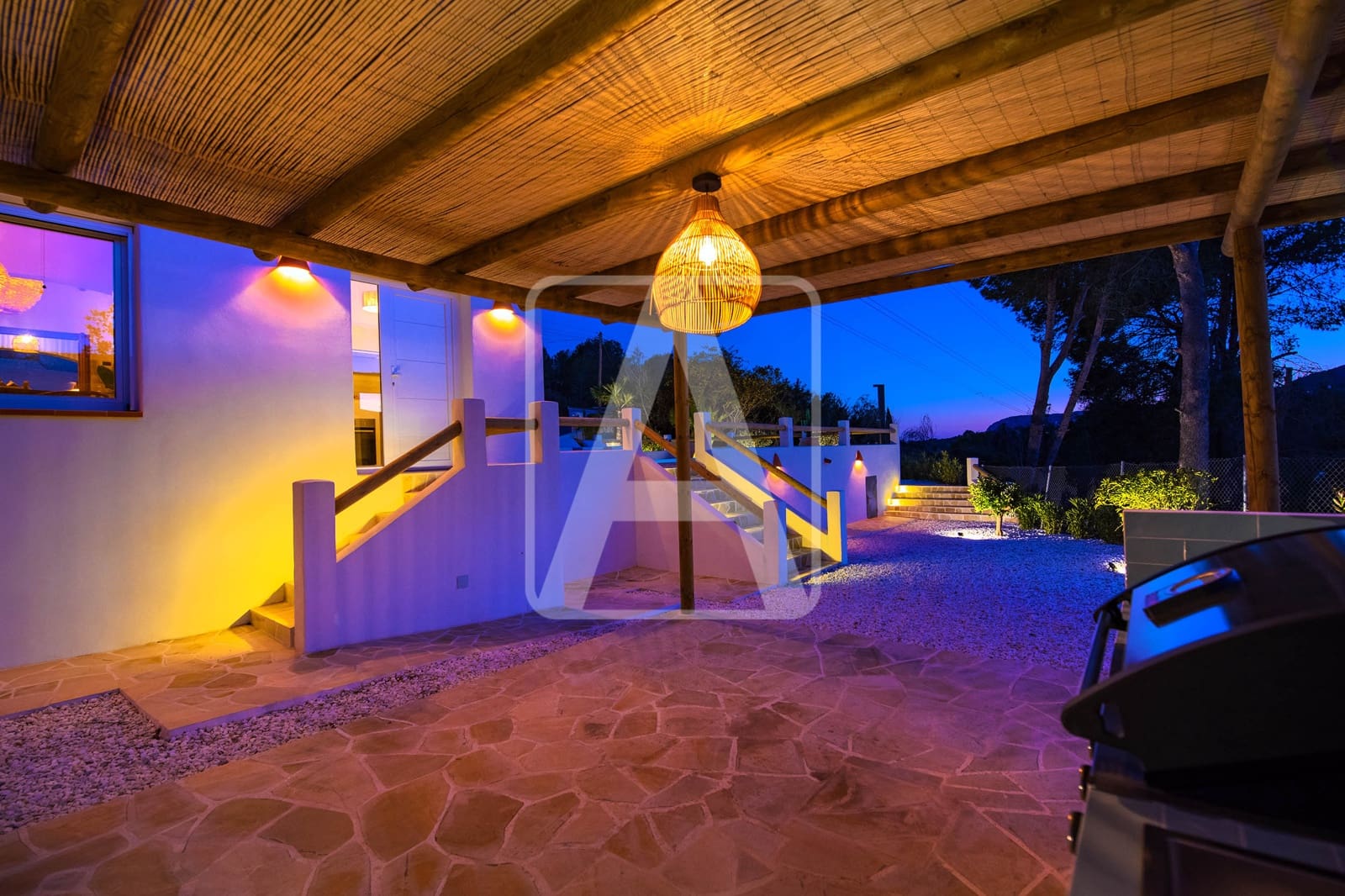 2 bedroom Villa for sale in Calpe / Calp with pool garage - € 679,000 (Ref: 9673575)