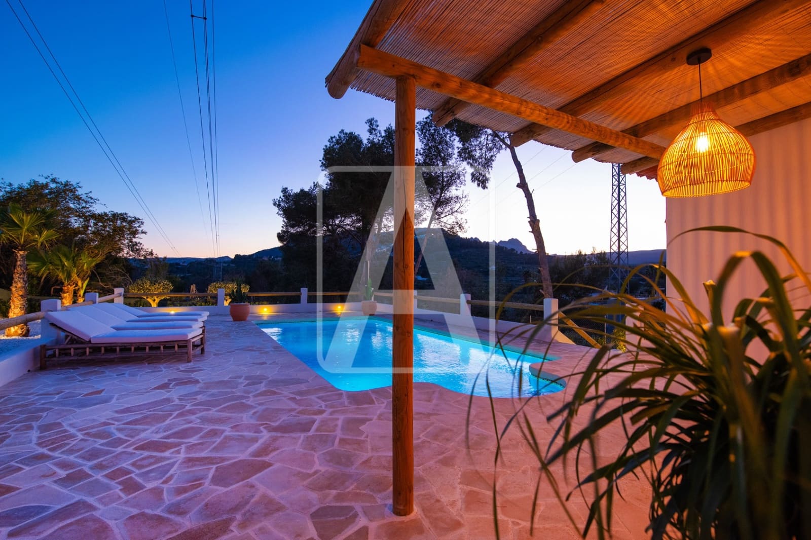 2 bedroom Villa for sale in Calpe / Calp with pool garage - € 679,000 (Ref: 9673575)