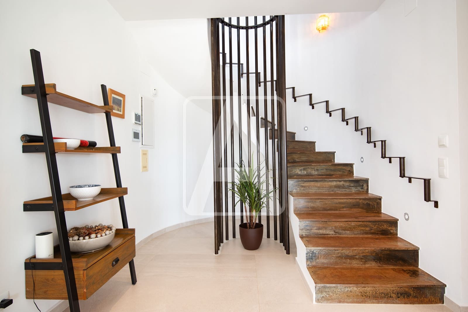 5 bedroom Villa for sale in Moraira with pool garage - € 1,495,000 (Ref: 9713366)