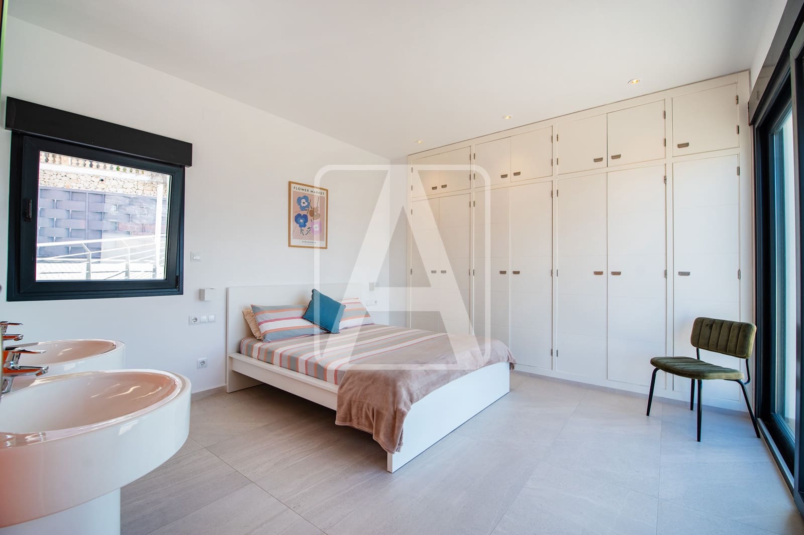 5 bedroom Villa for sale in Moraira with pool garage - € 1,495,000 (Ref: 9713366)