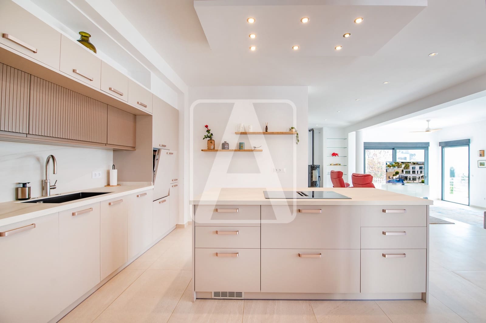5 bedroom Villa for sale in Moraira with pool garage - € 1,495,000 (Ref: 9713366)