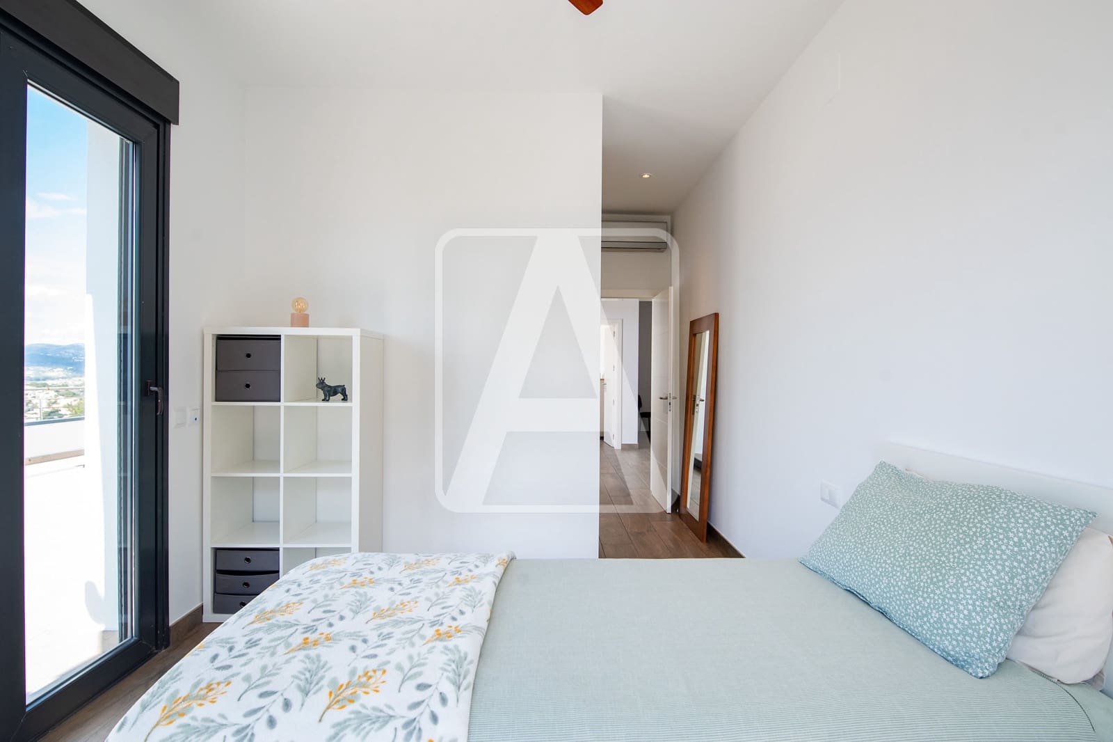5 bedroom Villa for sale in Moraira with pool garage - € 1,495,000 (Ref: 9713366)