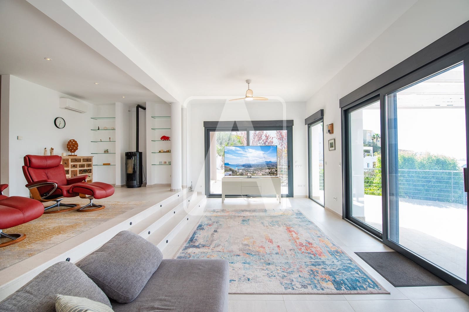 5 bedroom Villa for sale in Moraira with pool garage - € 1,495,000 (Ref: 9713366)