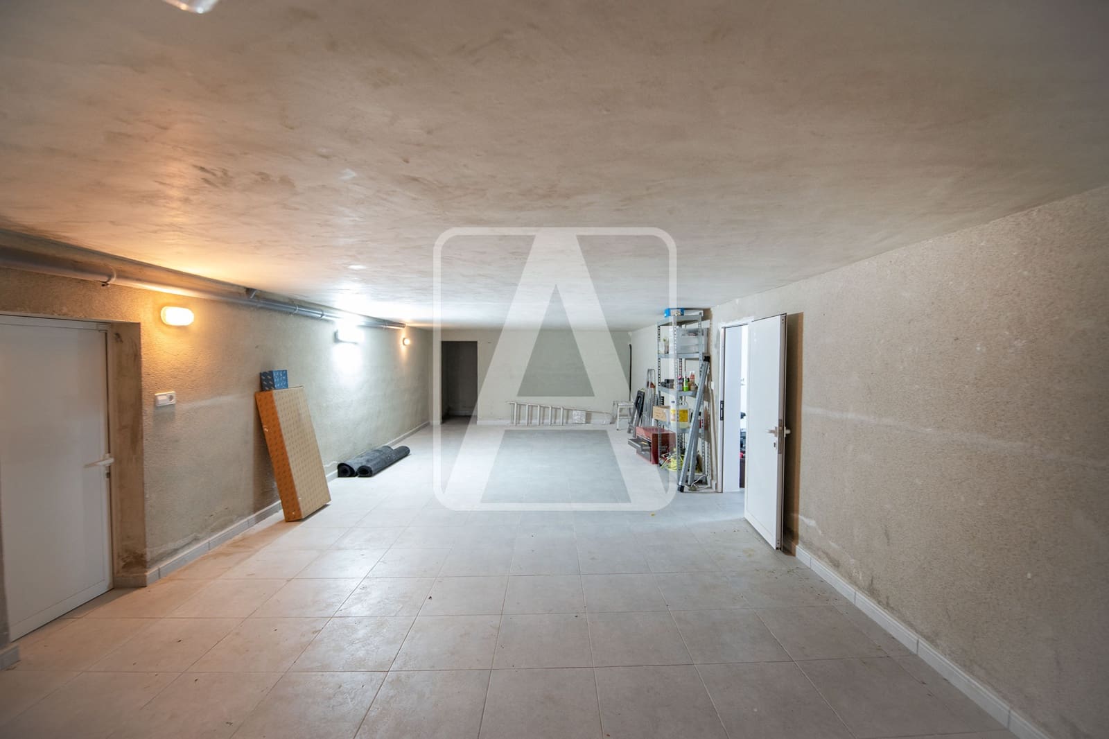 5 bedroom Villa for sale in Moraira with pool garage - € 1,495,000 (Ref: 9713366)
