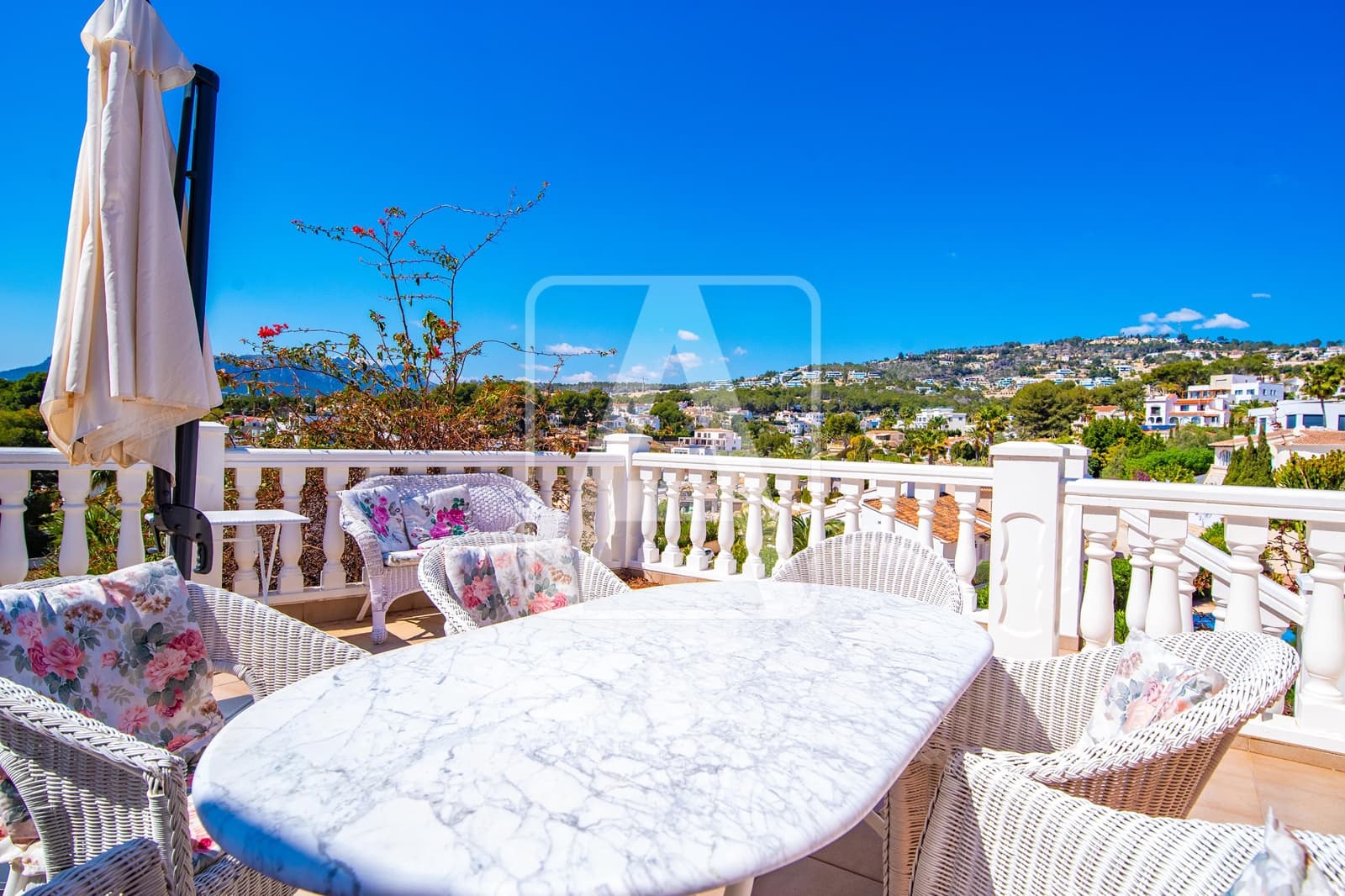 3 bedroom Villa for sale in Benissa with pool garage - € 655,000 (Ref: 9723564)