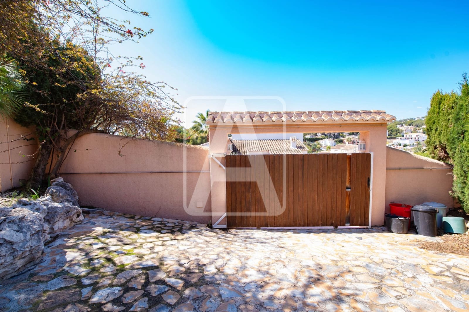 3 bedroom Villa for sale in Benissa with pool garage - € 655,000 (Ref: 9723564)