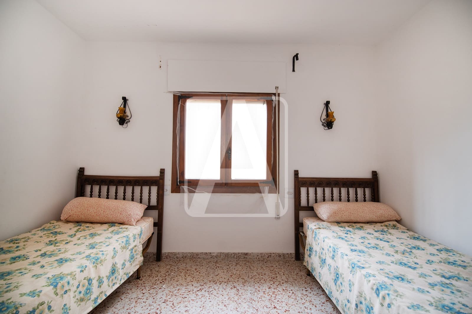 2 bedroom Villa for sale in Benissa with garage - € 549,000 (Ref: 9733432)