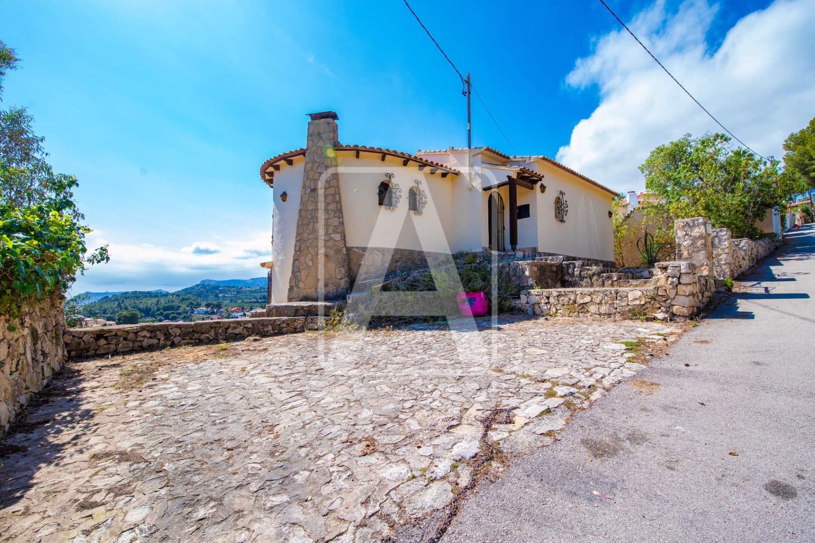 2 bedroom Villa for sale in Benissa with garage - € 549,000 (Ref: 9733432)