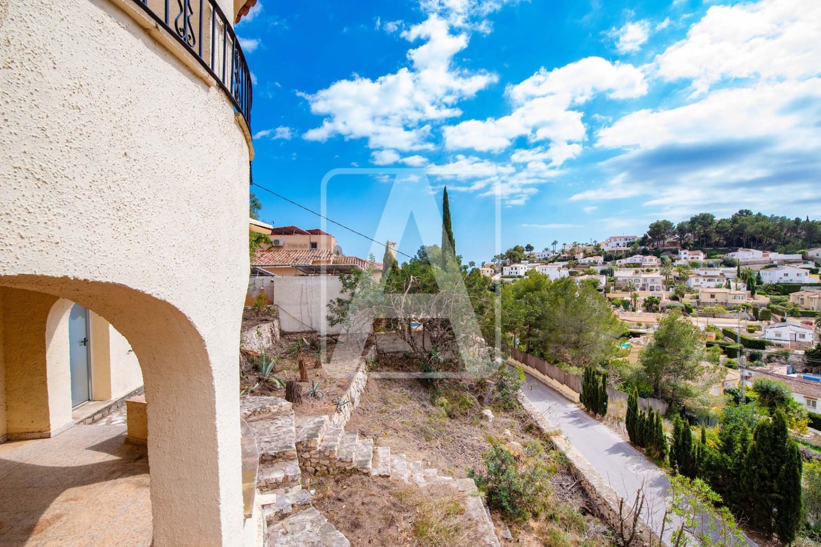 2 bedroom Villa for sale in Benissa with garage - € 549,000 (Ref: 9733432)