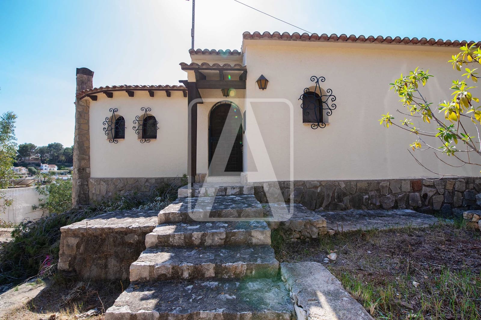 2 bedroom Villa for sale in Benissa with garage - € 549,000 (Ref: 9733432)