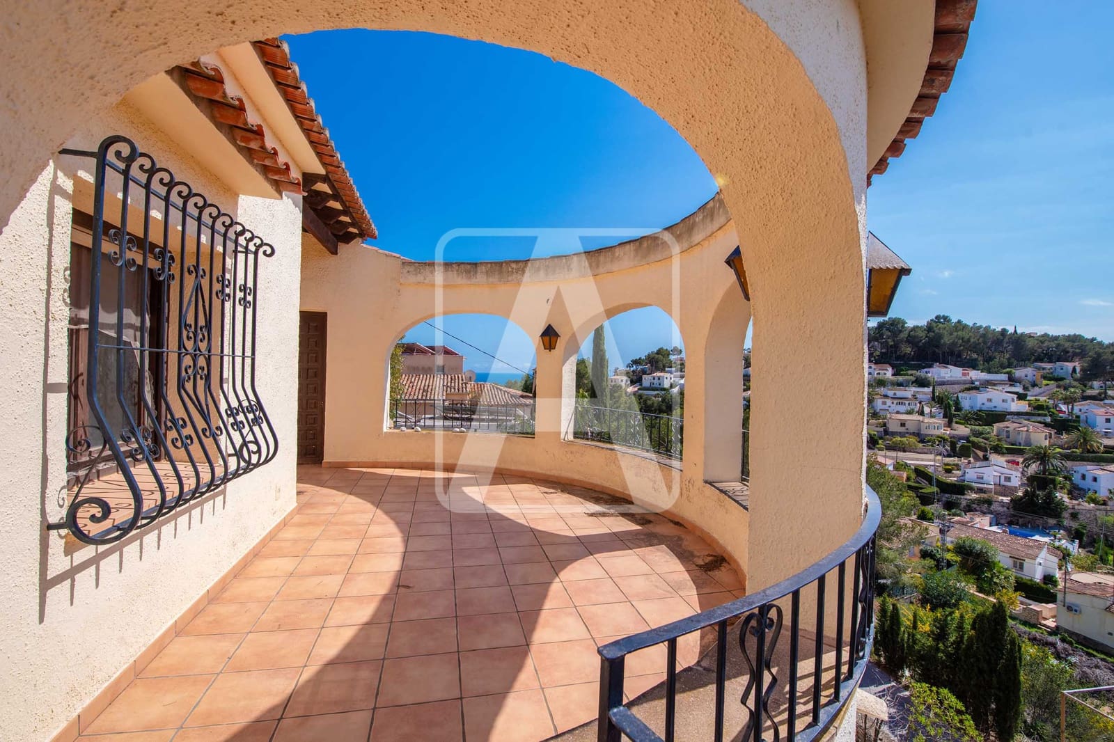 2 bedroom Villa for sale in Benissa with garage - € 549,000 (Ref: 9733432)