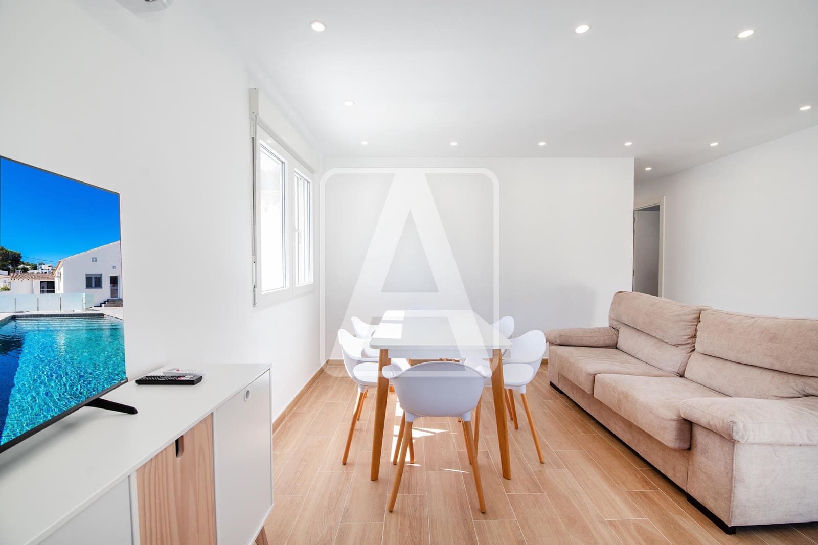 8 bedroom Villa for sale in Benissa with pool garage - € 1,500,000 (Ref: 9733433)