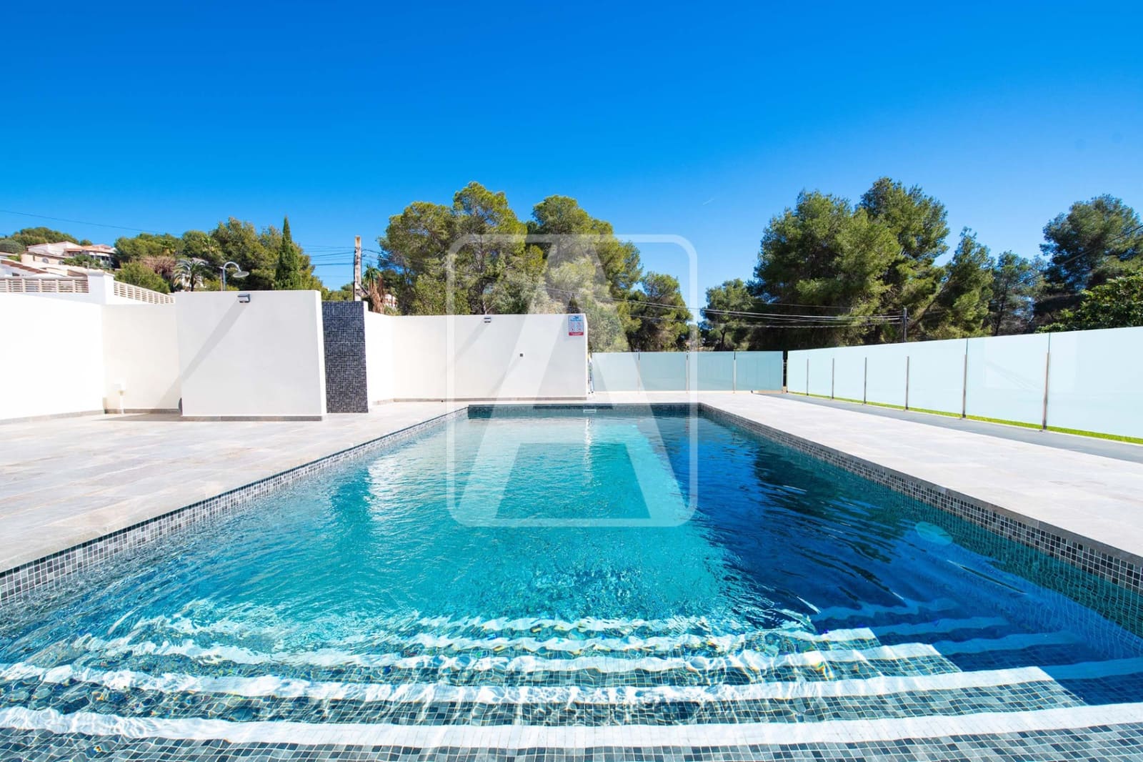 8 bedroom Villa for sale in Benissa with pool garage - € 1,500,000 (Ref: 9733433)
