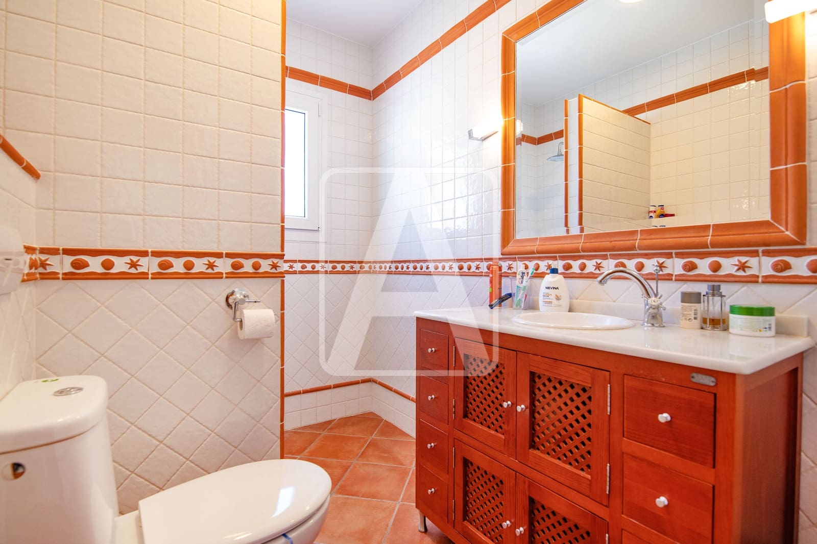 8 bedroom Villa for sale in Benissa with pool garage - € 1,500,000 (Ref: 9733433)