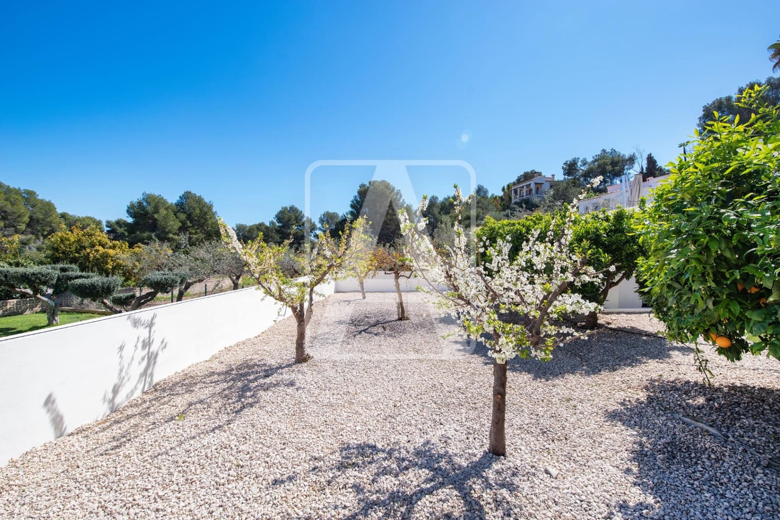 8 bedroom Villa for sale in Benissa with pool garage - € 1,500,000 (Ref: 9733433)