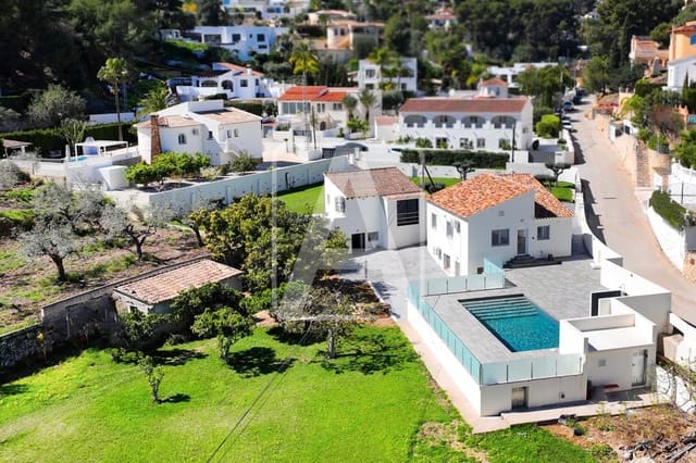 8 soveværelse Villa til salg i Benissa med swimmingpool garage - € 1.500.000 (Ref: 9733433)